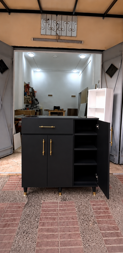 جاکفشی ایستاده جادار